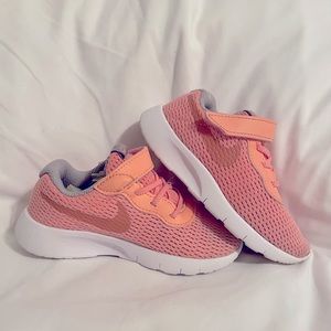 Nike Sneakers / Tennis Shoes Toddler sz 9 pink/coral